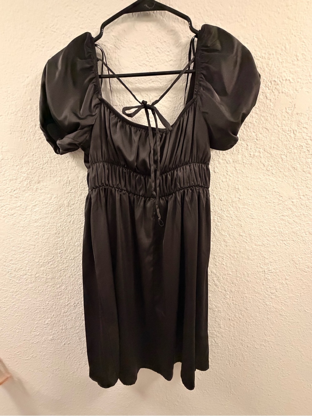 Source Unknown Black Mini Dress with Puff Sleeves